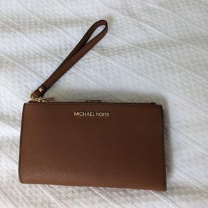Michael Kors wristlet